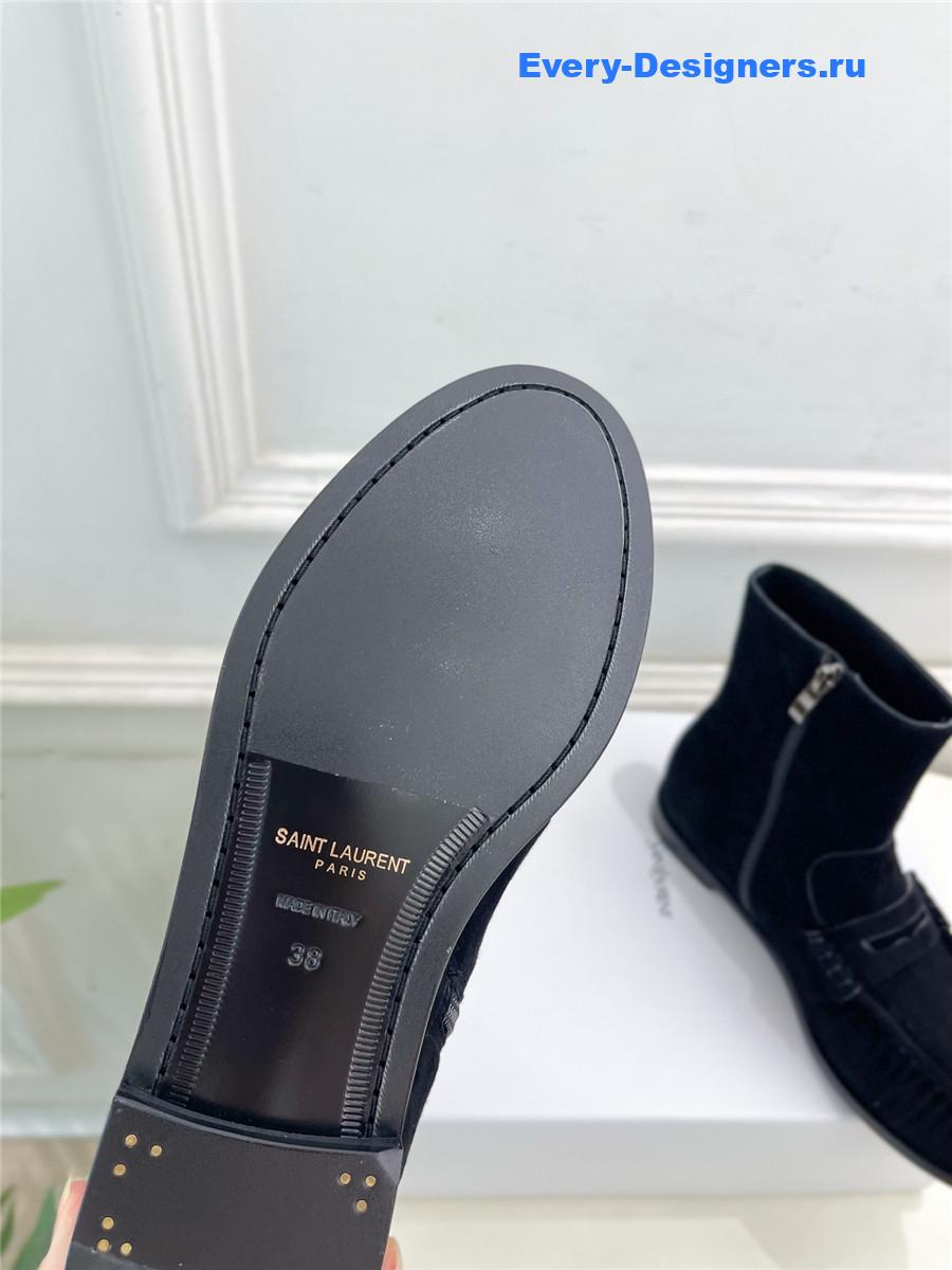 Sa1nt Lau*nt black suede ankle boots