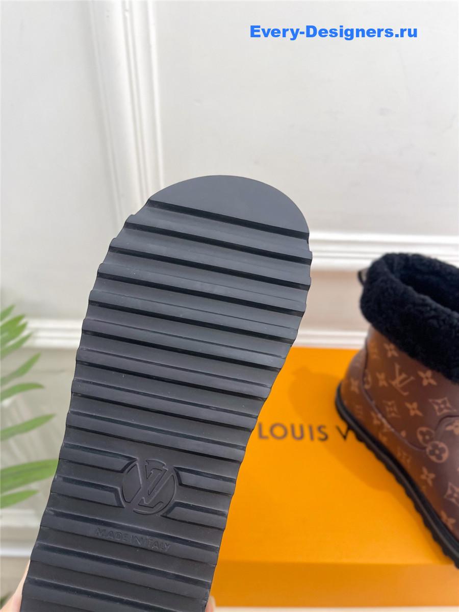 l0vis Vvtt0n lv aspen monogram platform ankle boot