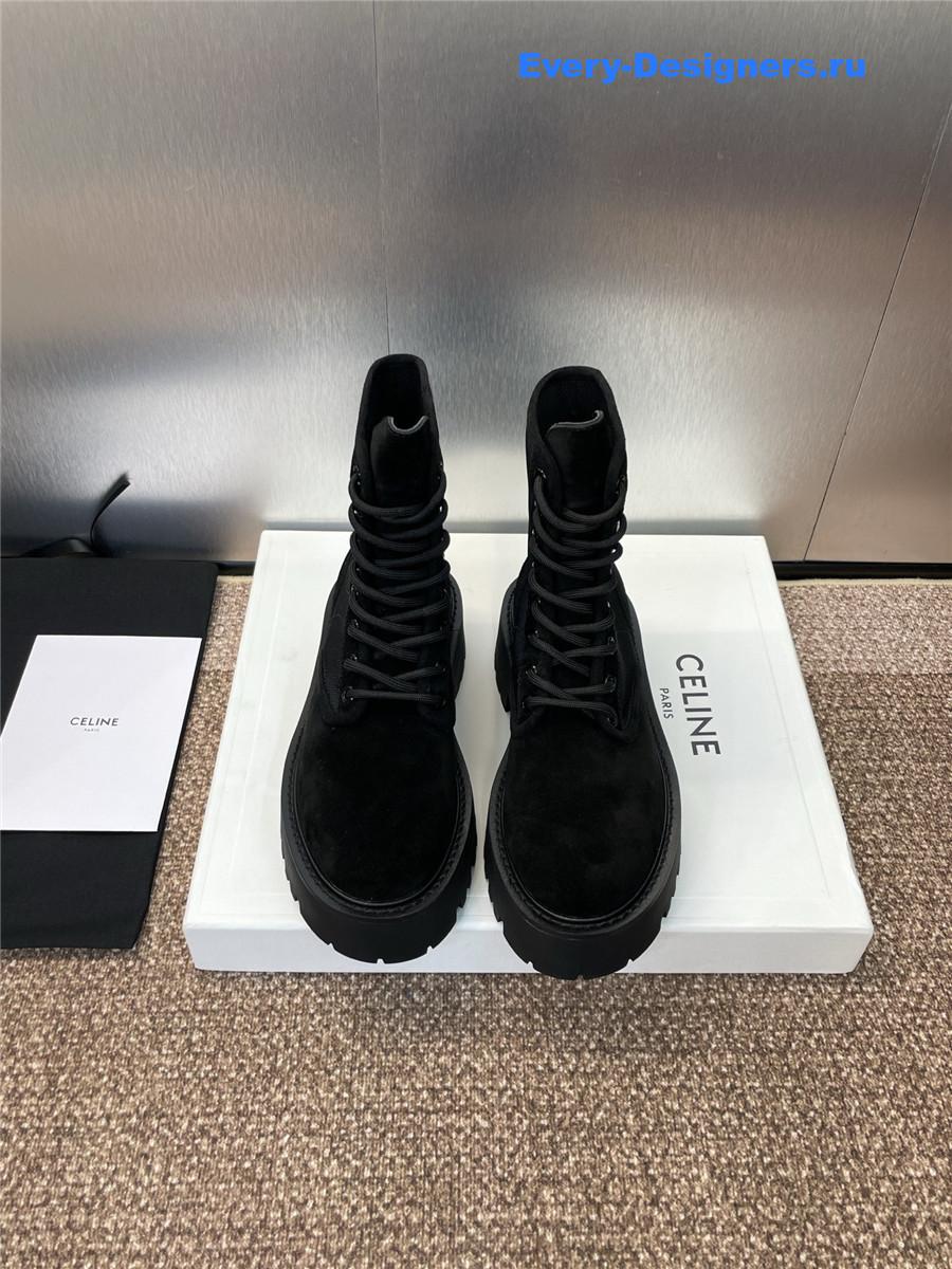 Ce1i*e black bulky laced up boot