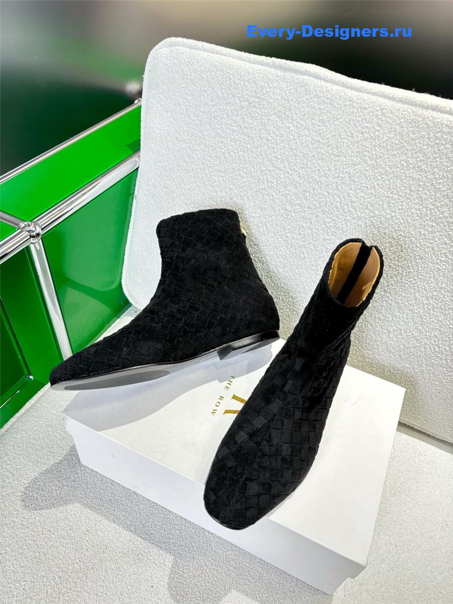 b0tt*ga Ven*ta black atomic intrecciato leather ankle boots