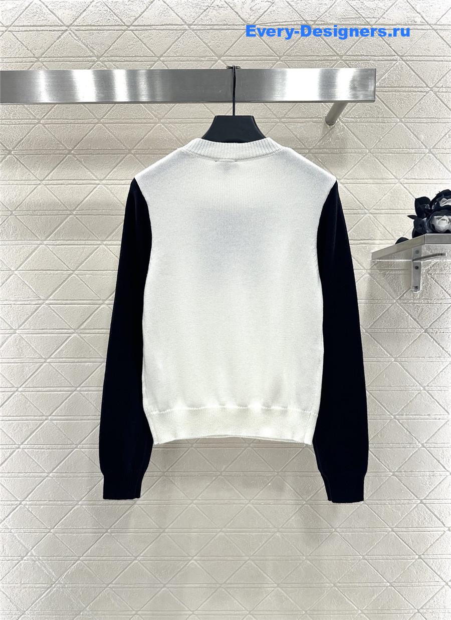 Ch**el white embroidered-bow sweater