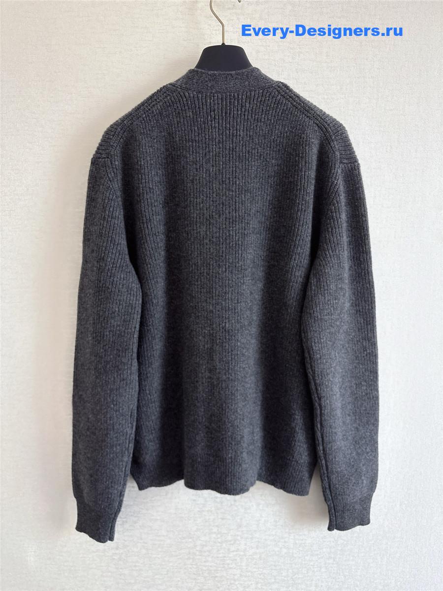 l0vis Vvtt0n grey embroidered signature cashmere cardigan