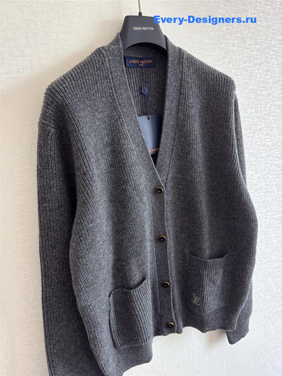 l0vis Vvtt0n grey embroidered signature cashmere cardigan