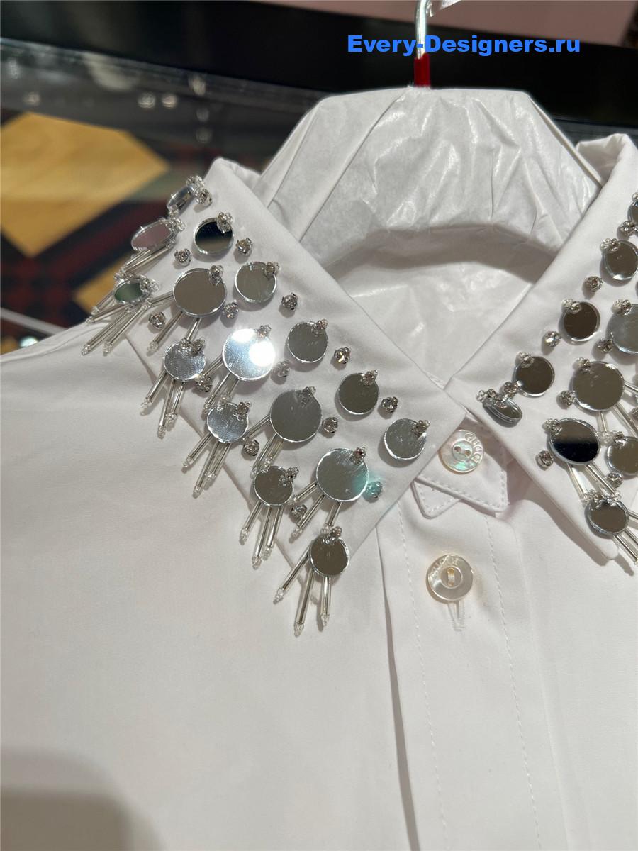Gvc*1 studded-collar buttoned white shirt