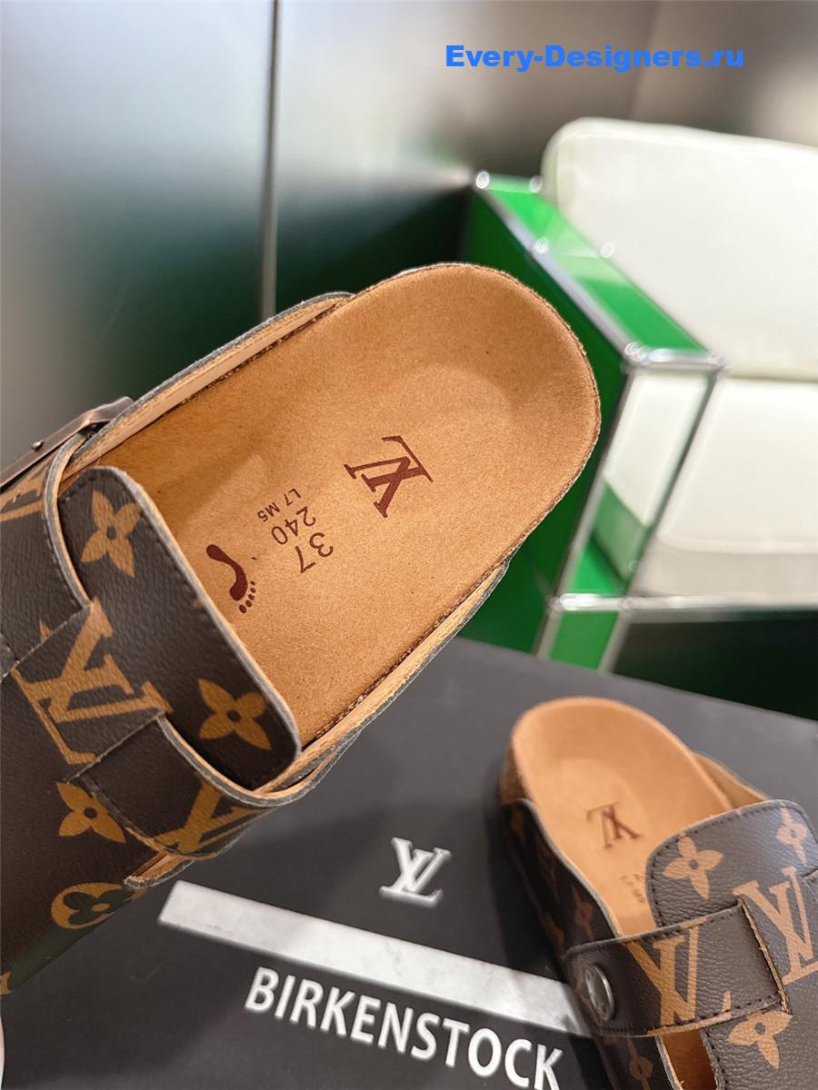 l0vis Vvtt0n lv monogram to-go flat comfort clog