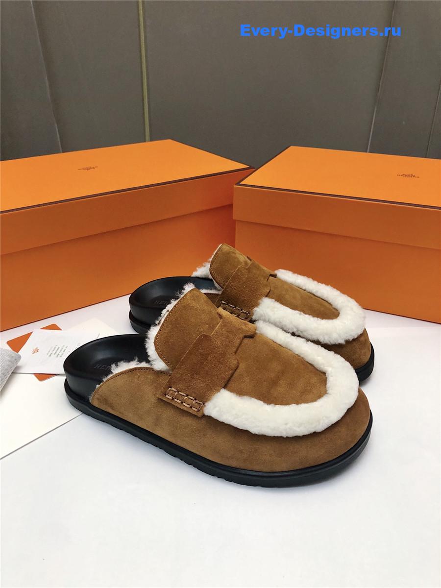 H**me5 brown suede goatskin shearling go mules