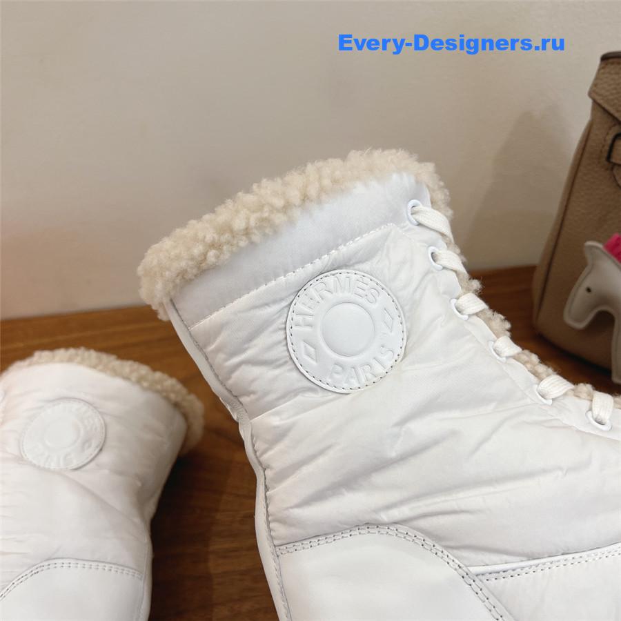 H**me5 white fresh ankle boot