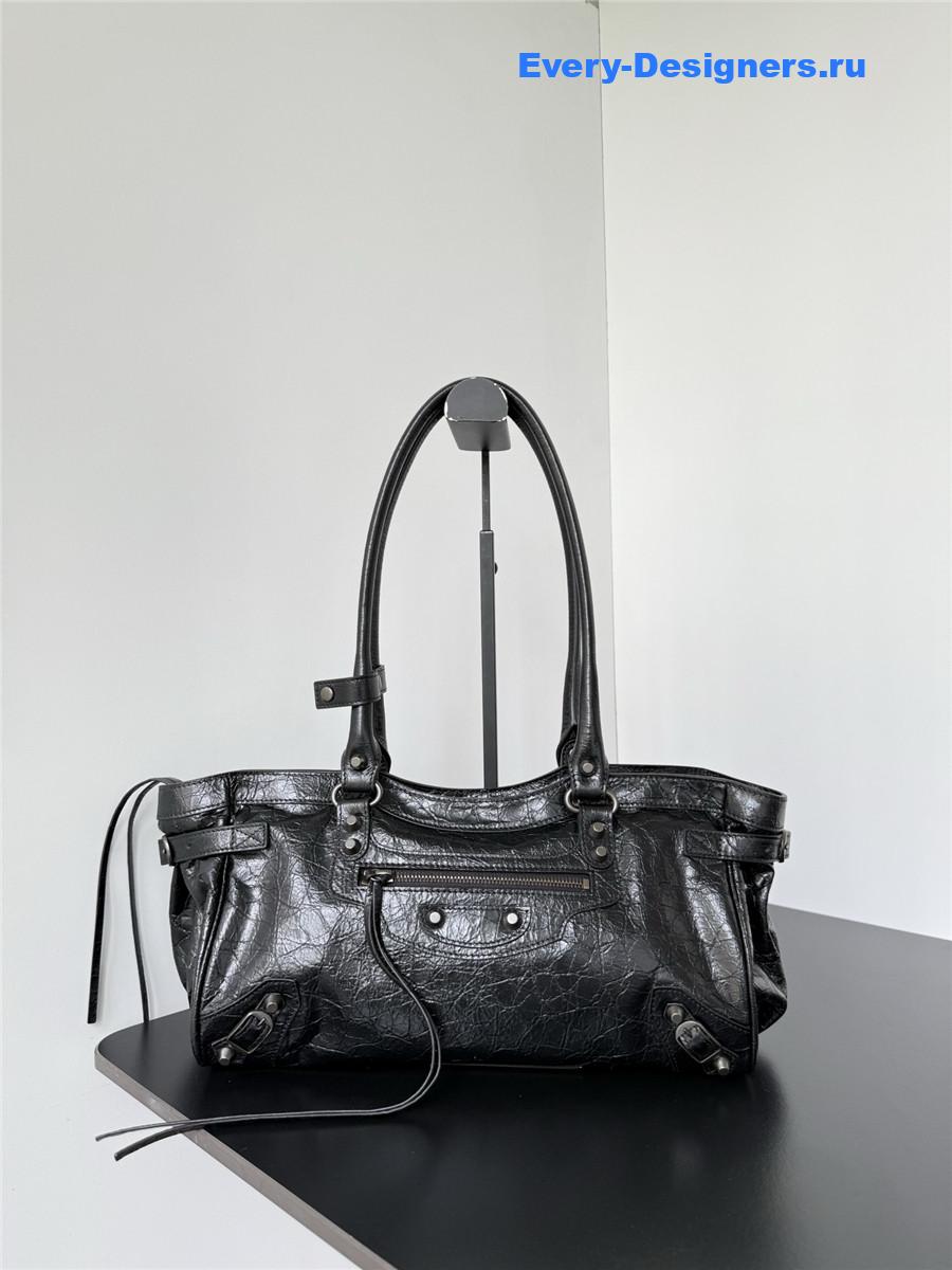 Ba1en*iaga black le city east west bag