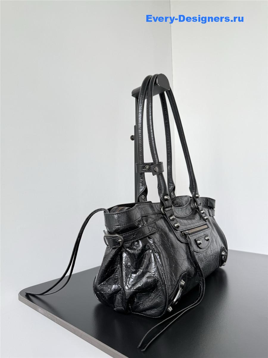 Ba1en*iaga black le city east west bag