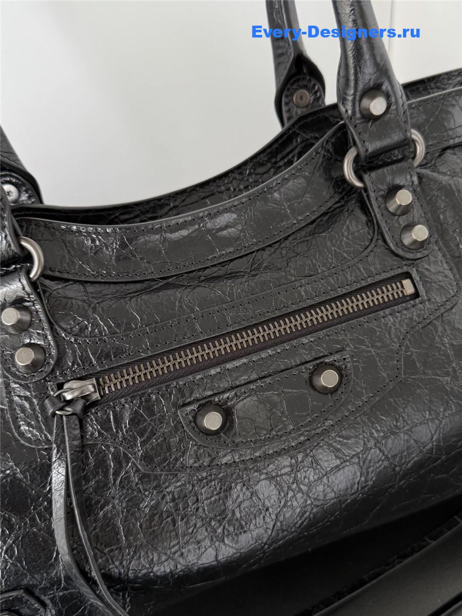 Ba1en*iaga black le city east west bag