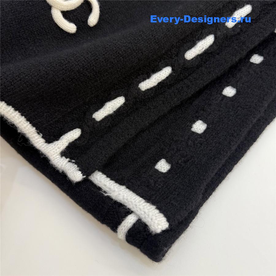 Ch**el black cashmere hat and scarf set