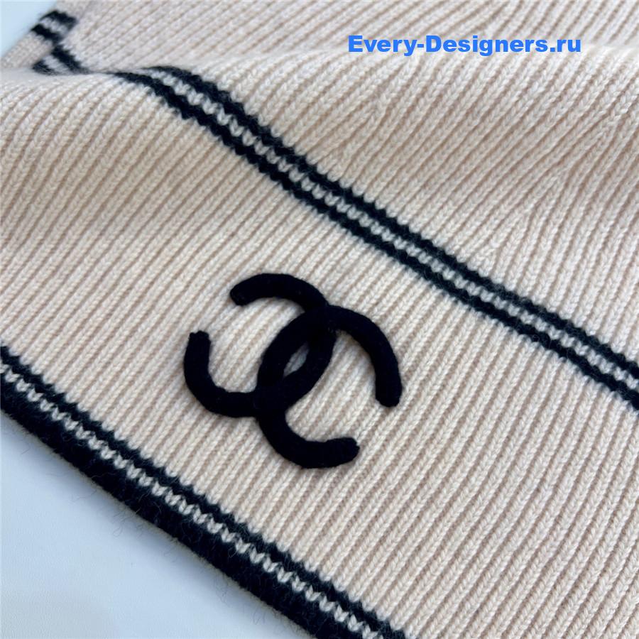 Ch**el beige logo cashmere scarf