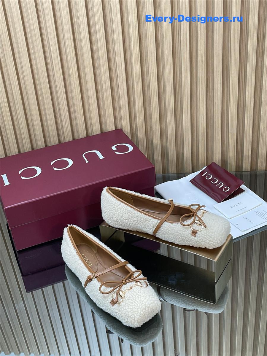 Gvc*1 horsebit leather-trimmed shearling flats