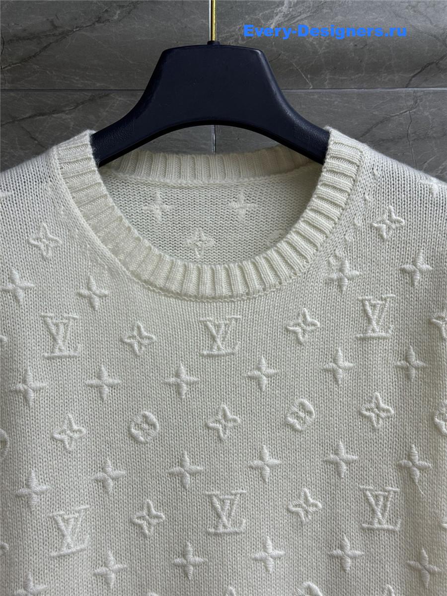 l0vis Vvtt0n white 3d monogram knit pullover