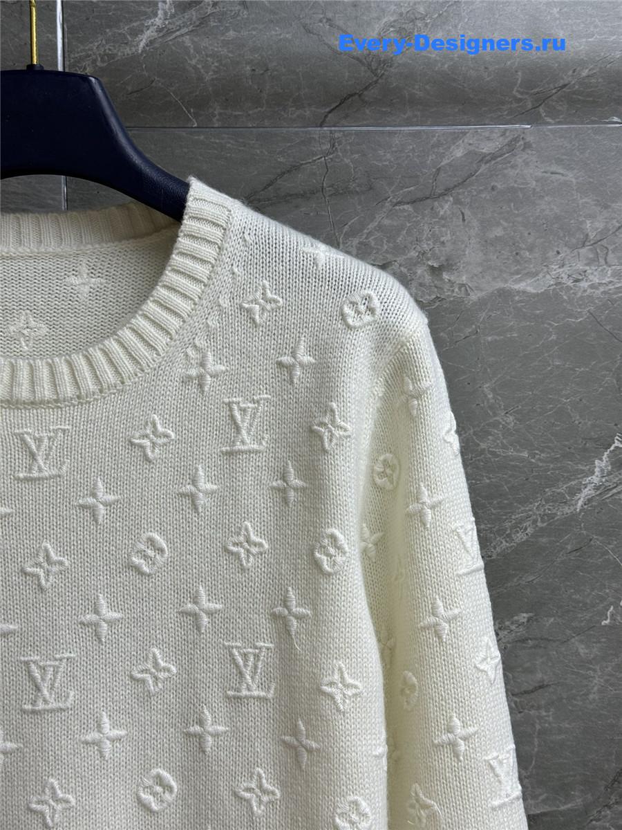 l0vis Vvtt0n white 3d monogram knit pullover