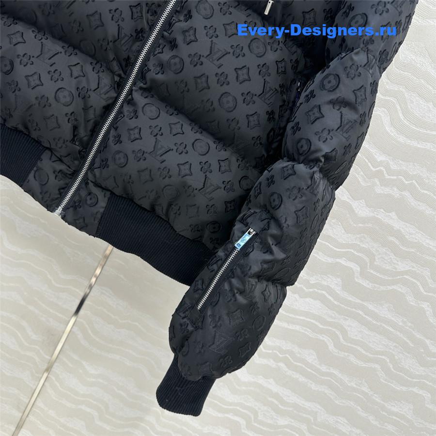 l0vis Vvtt0n monogram ski jacket