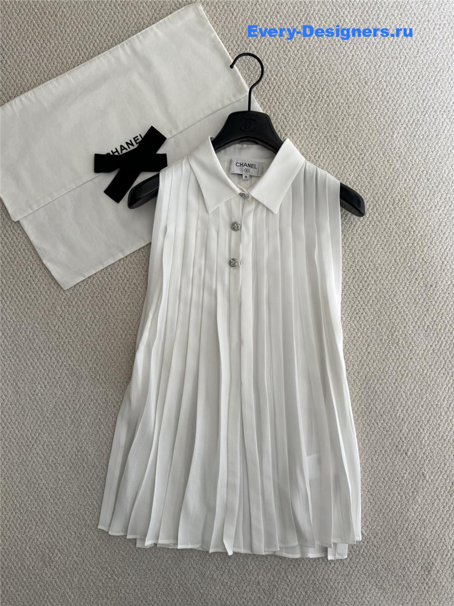 Ch**el white pleated sleeveless top