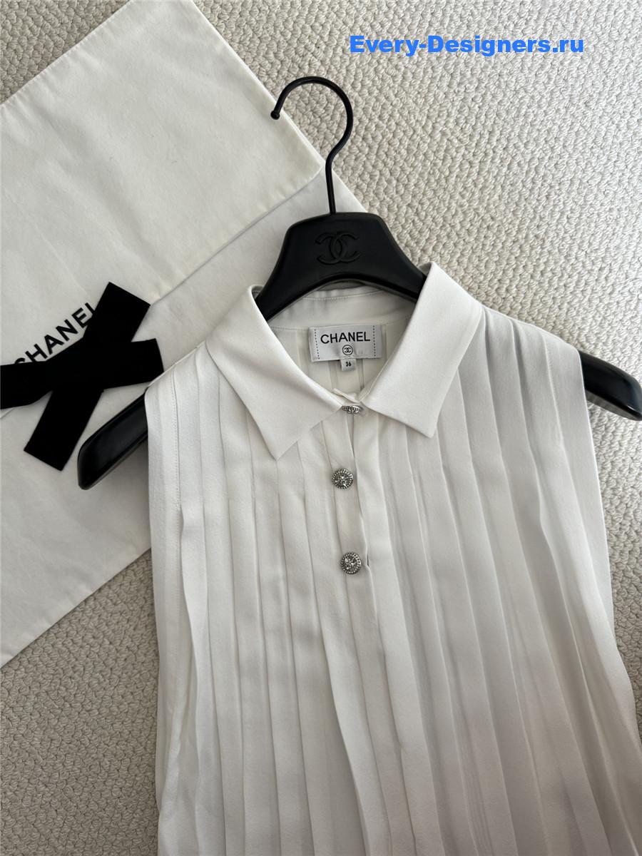 Ch**el white pleated sleeveless top