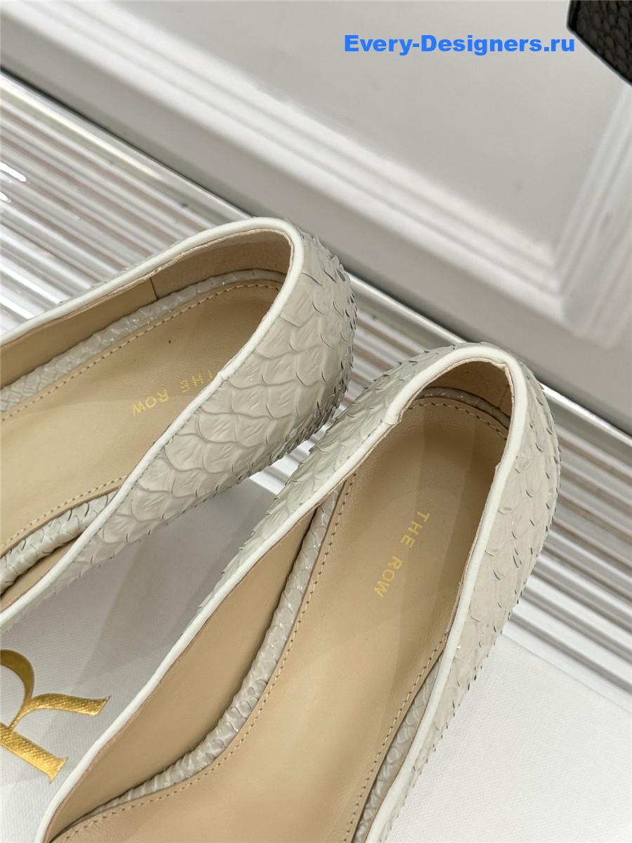 The R0w beige liisa python almond kitten heel pump