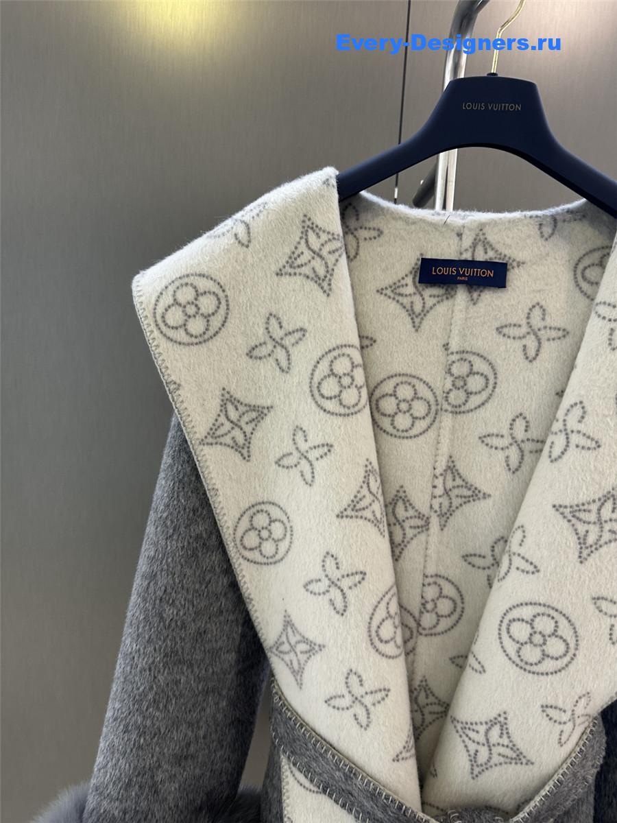 l0vis Vvtt0n grey fox fur hooded wool coat