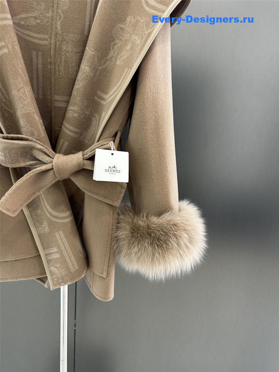 H**me5 camel classic print wool coat