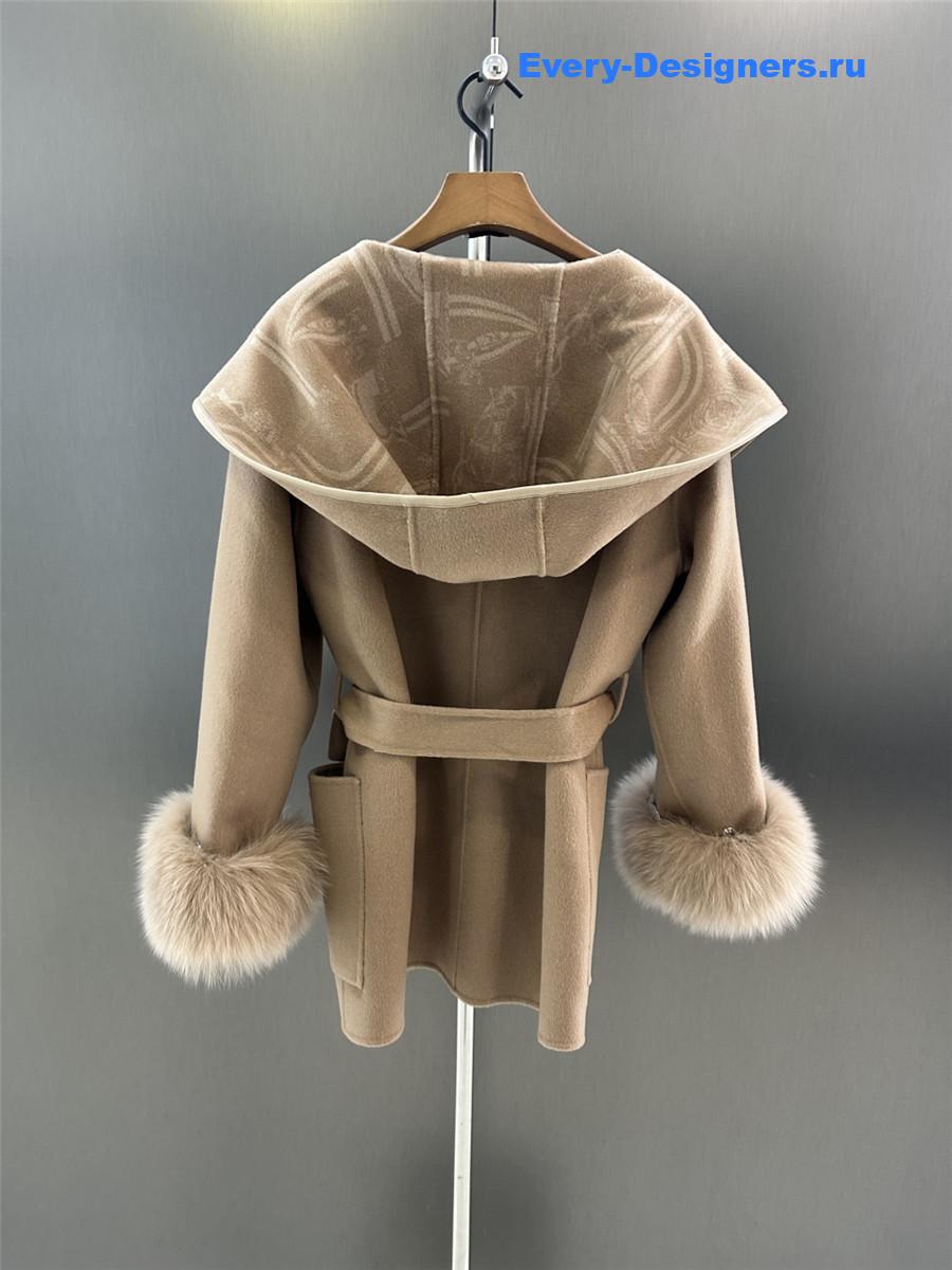 H**me5 camel classic print wool coat