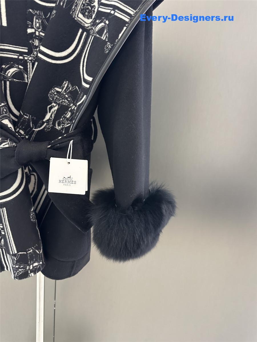 H**me5 black classic print wool coat