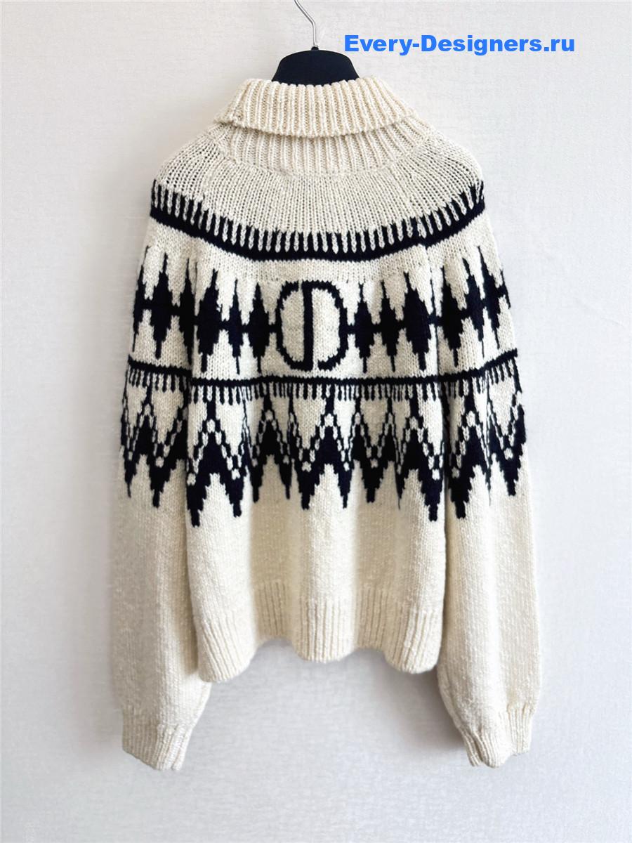 D10ralps beige turtleneck cashmere sweater