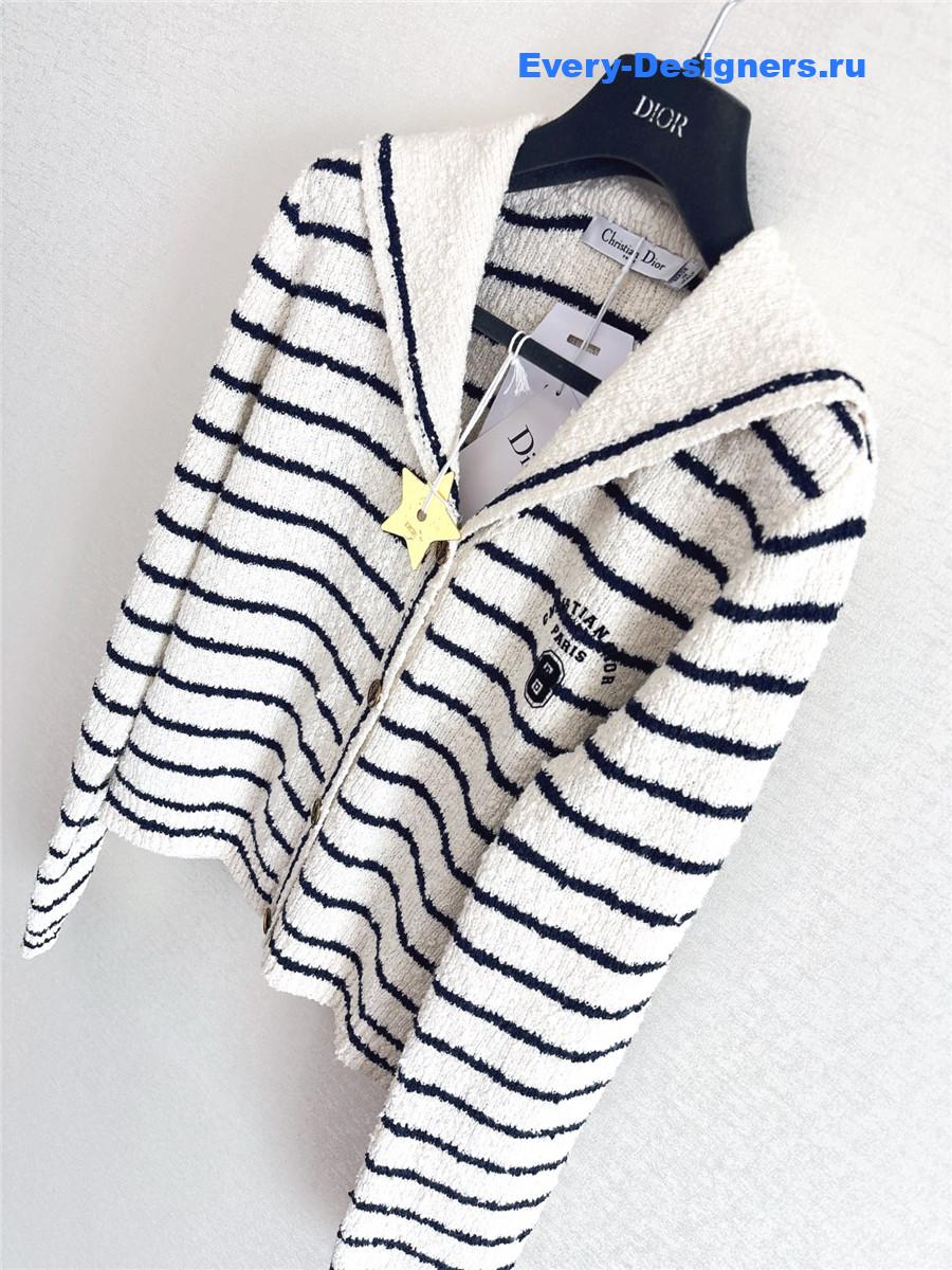 D10r white stripe lapel sweater