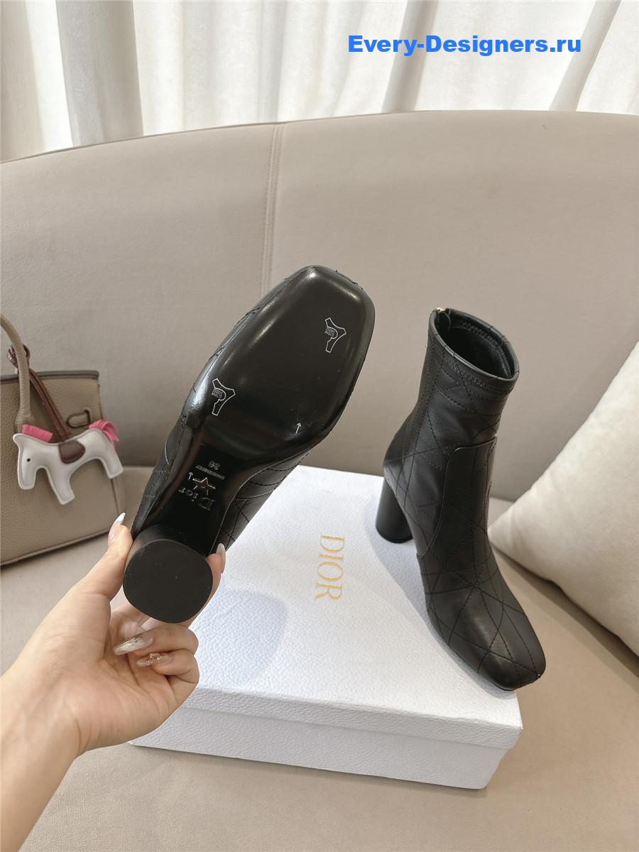 D10r d-shadow black heeled ankle boot