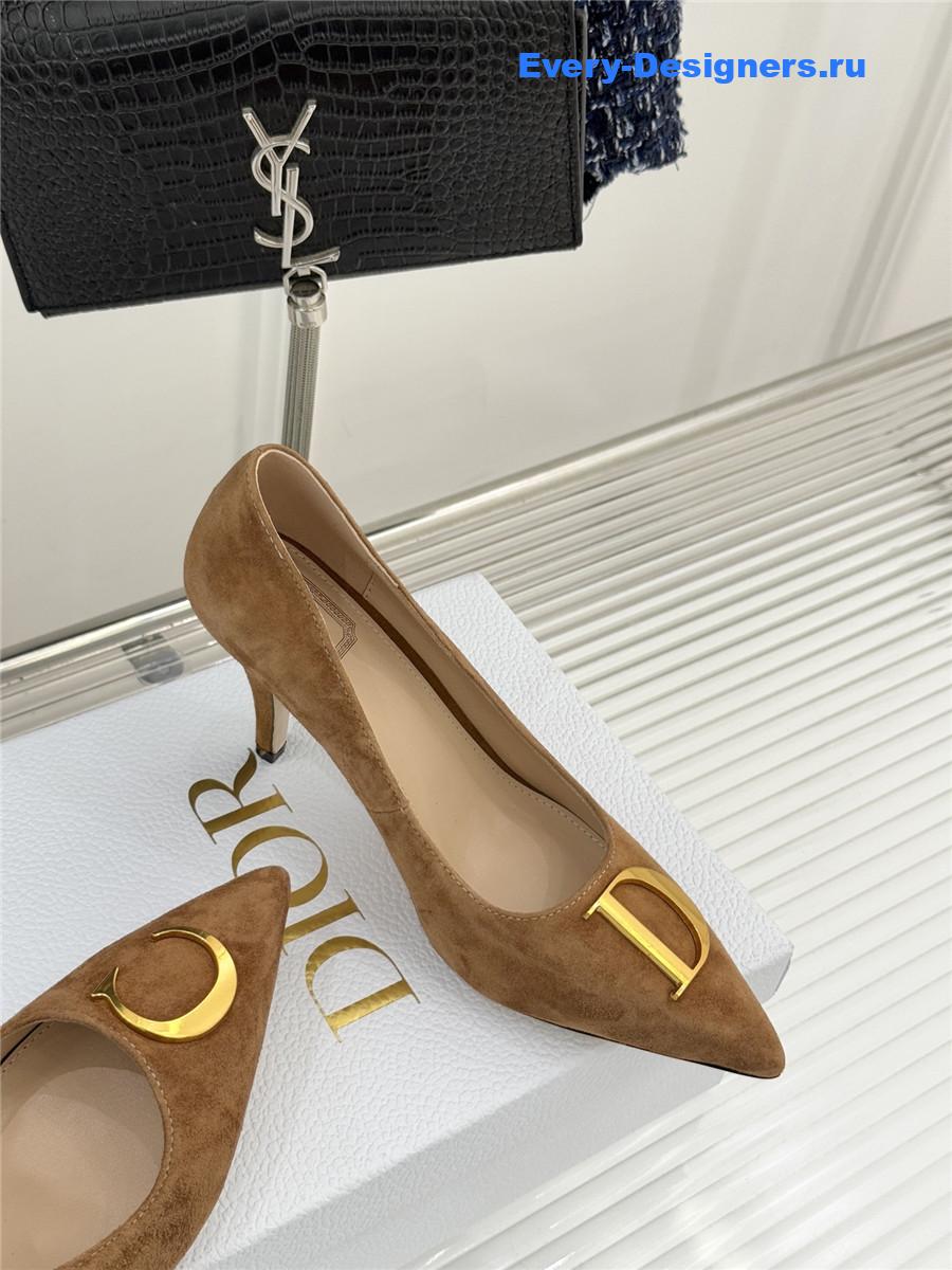 D10r brown suede pointed heel pump