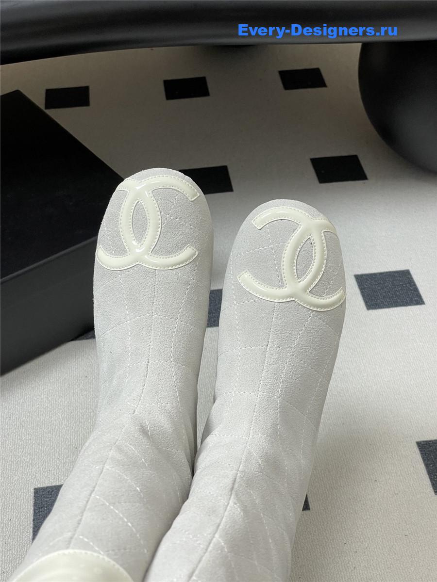 Ch**el white quilted suede boots