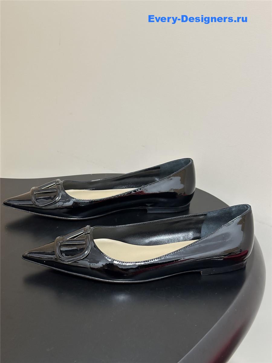 Va1e*ntin0 vlogo black patent leather ballet flats