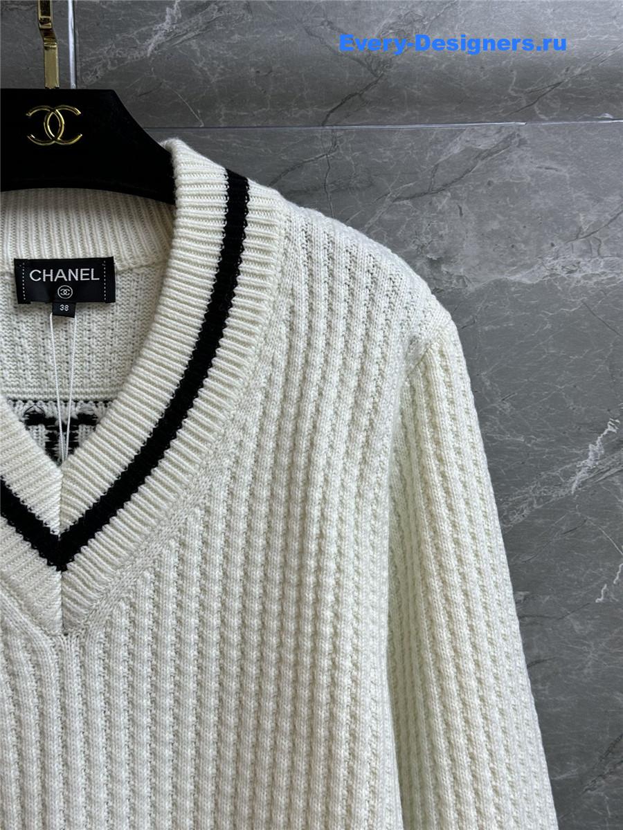 Ch**el white v-neck wool sweater