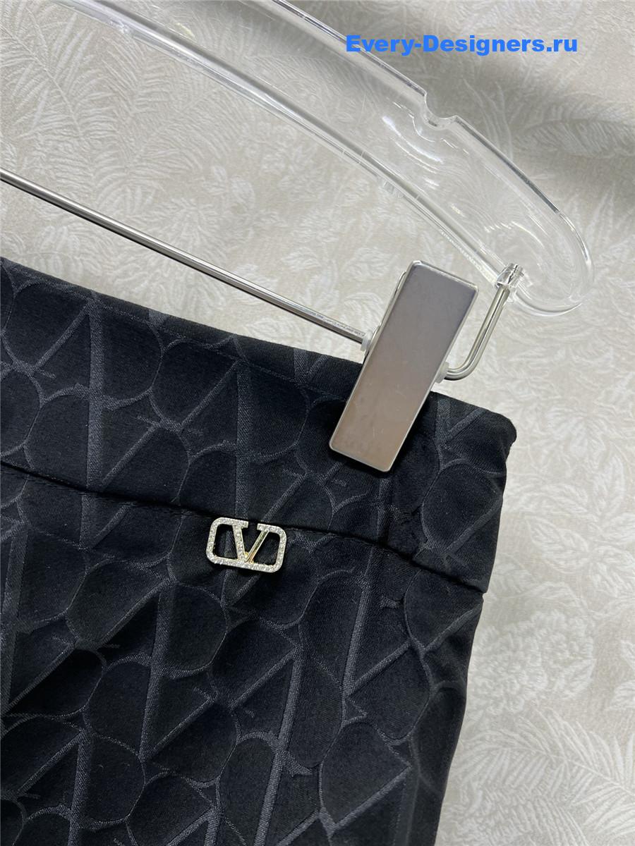 Va1e*ntin0 flocked jacquard maxi skirt