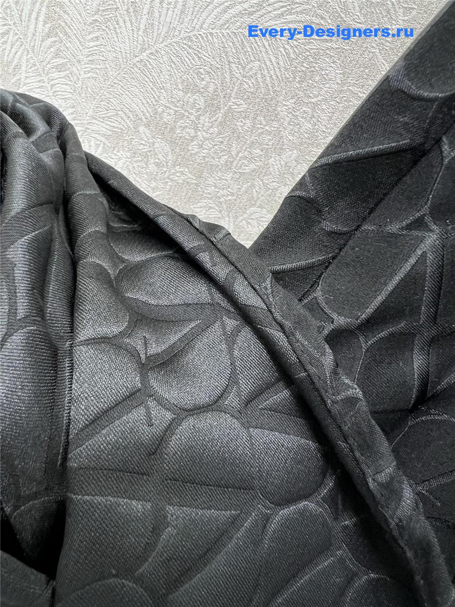 Va1e*ntin0 flocked jacquard maxi skirt