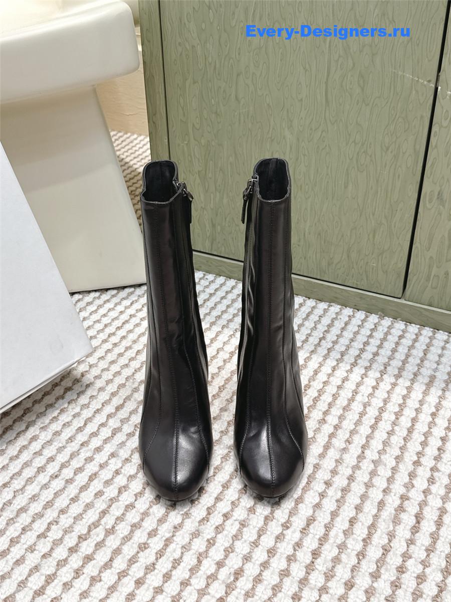 The R0w chunky heel round toe black ankle boots