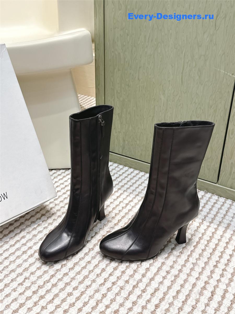 The R0w chunky heel round toe black ankle boots