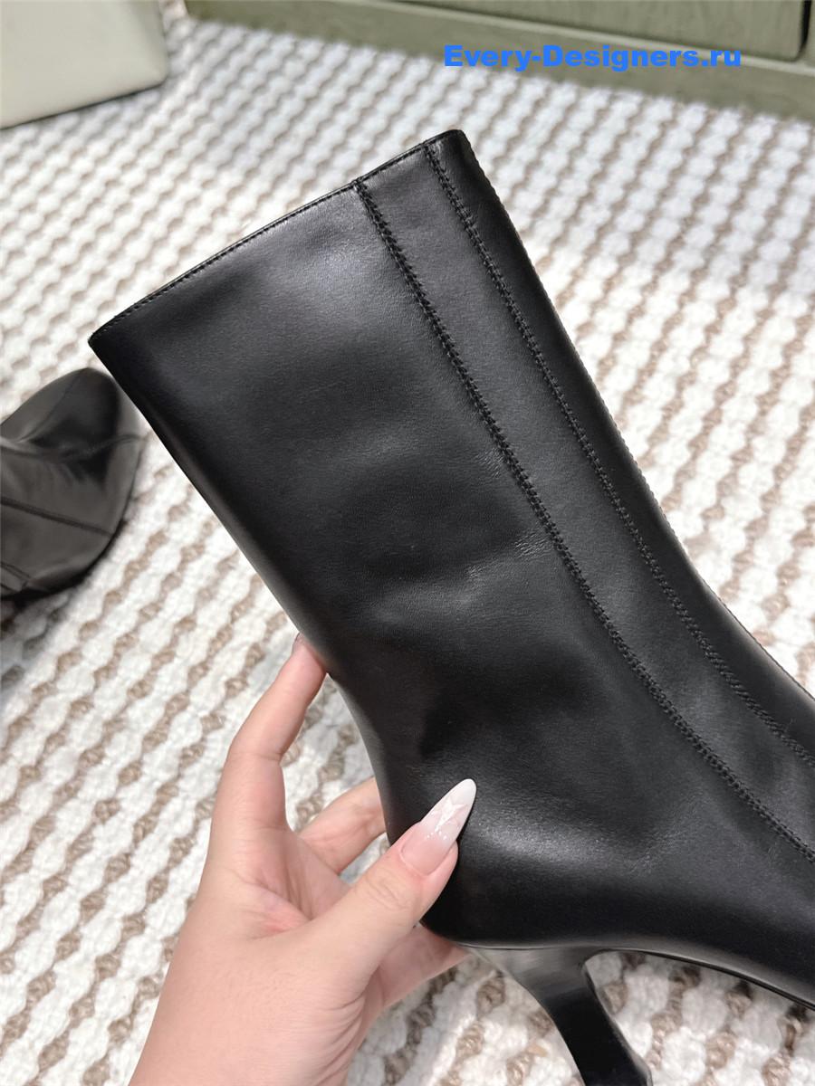 The R0w chunky heel round toe black ankle boots