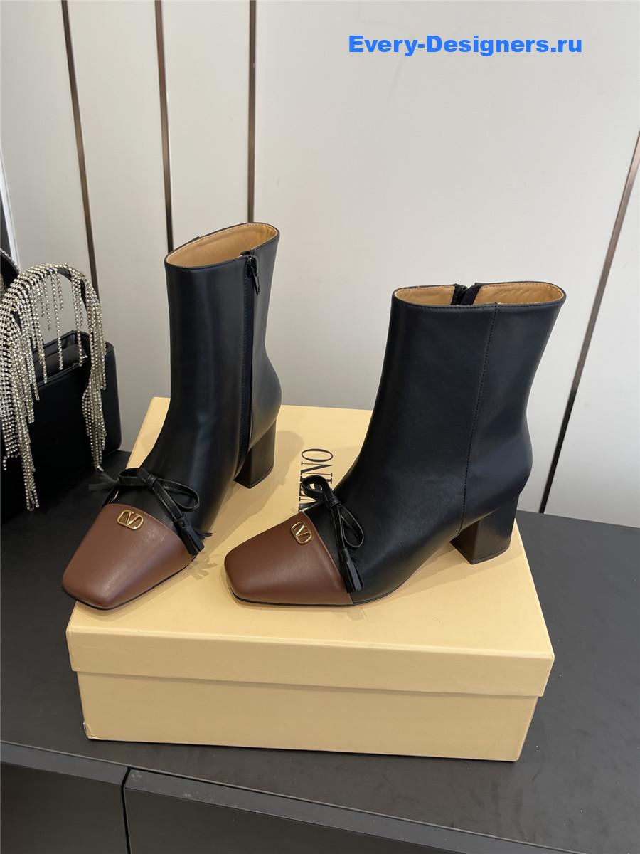 Va1e*ntin0 garavani valet du roi boot