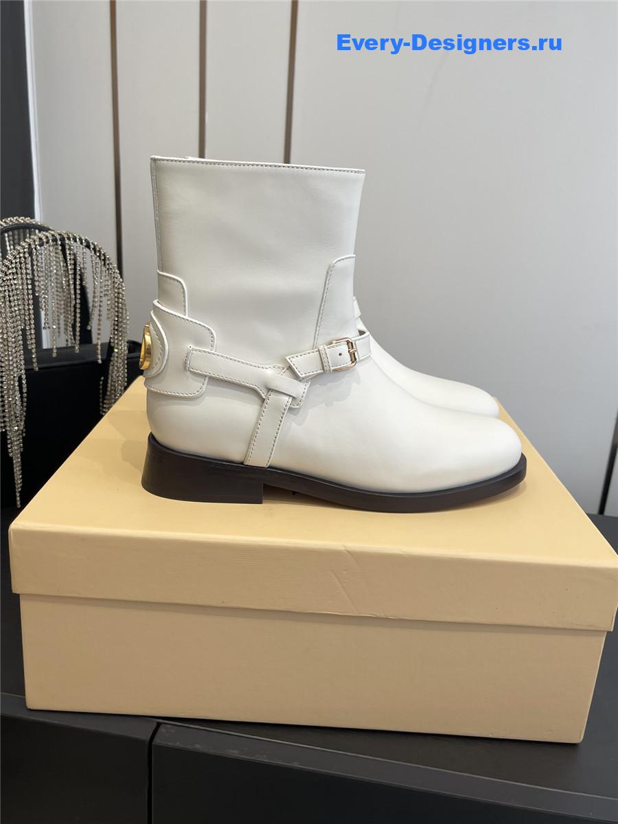 Va1e*ntin0 garavani white leather signature ankle boot