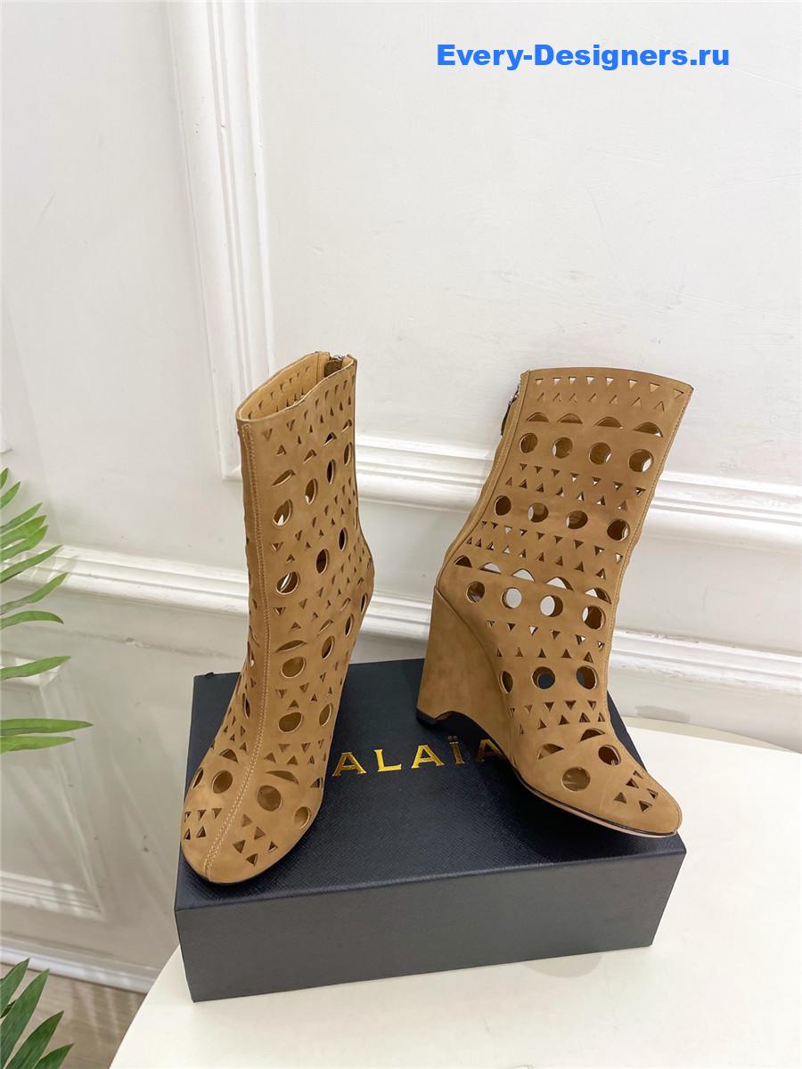 Alaïa Vienne Brown Suede Wedge Ankle Boots