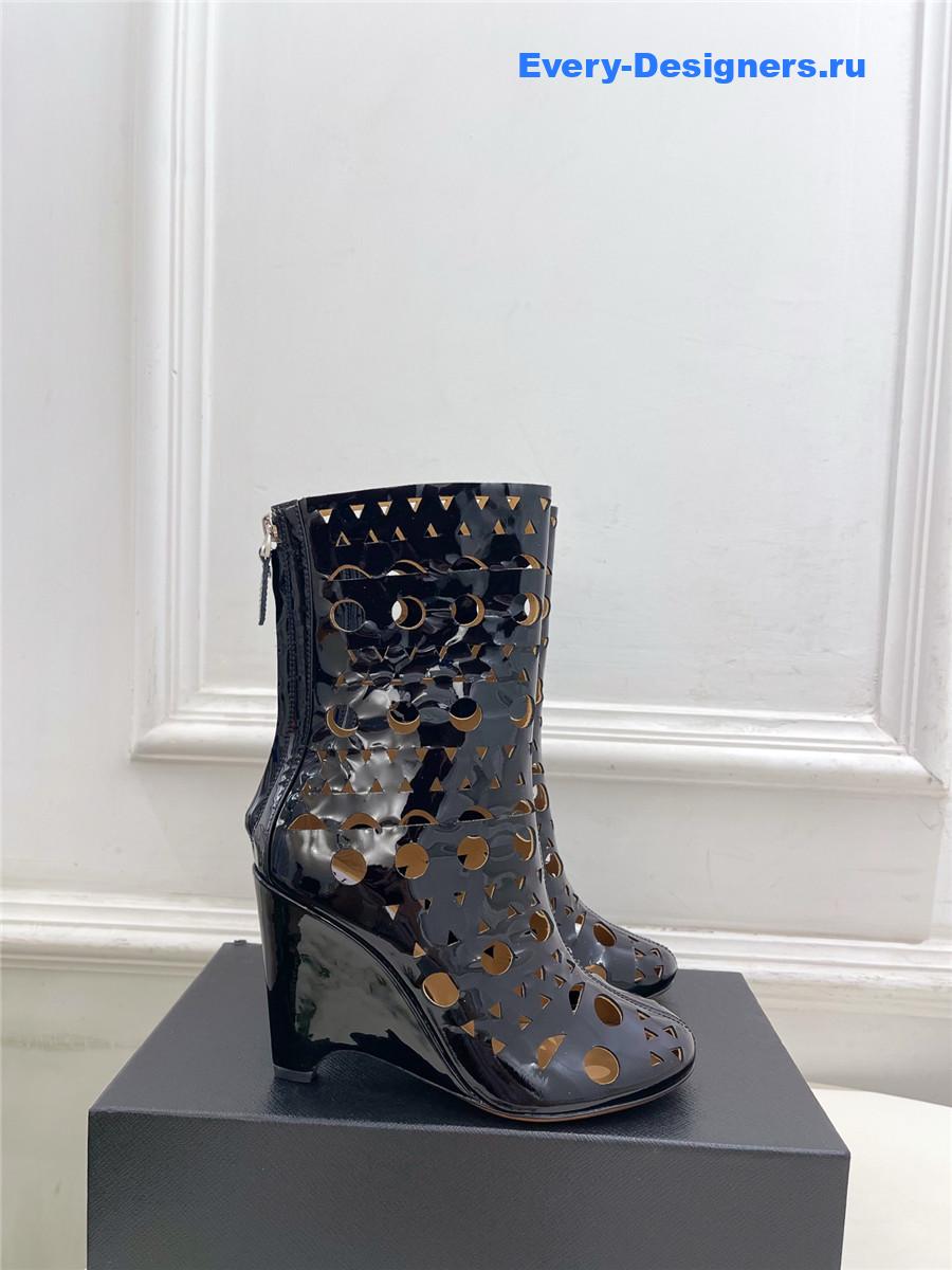 Alaïa Vienne Black Patent Leather Wedge Ankle Boots
