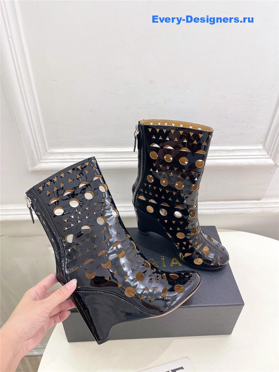 Alaïa Vienne Black Patent Leather Wedge Ankle Boots