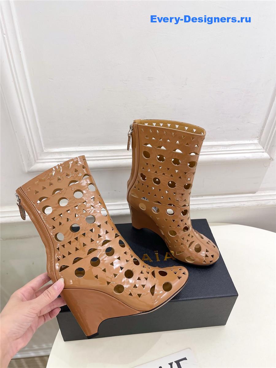 Alaïa Vienne Camel Patent Leather Wedge Ankle Boots