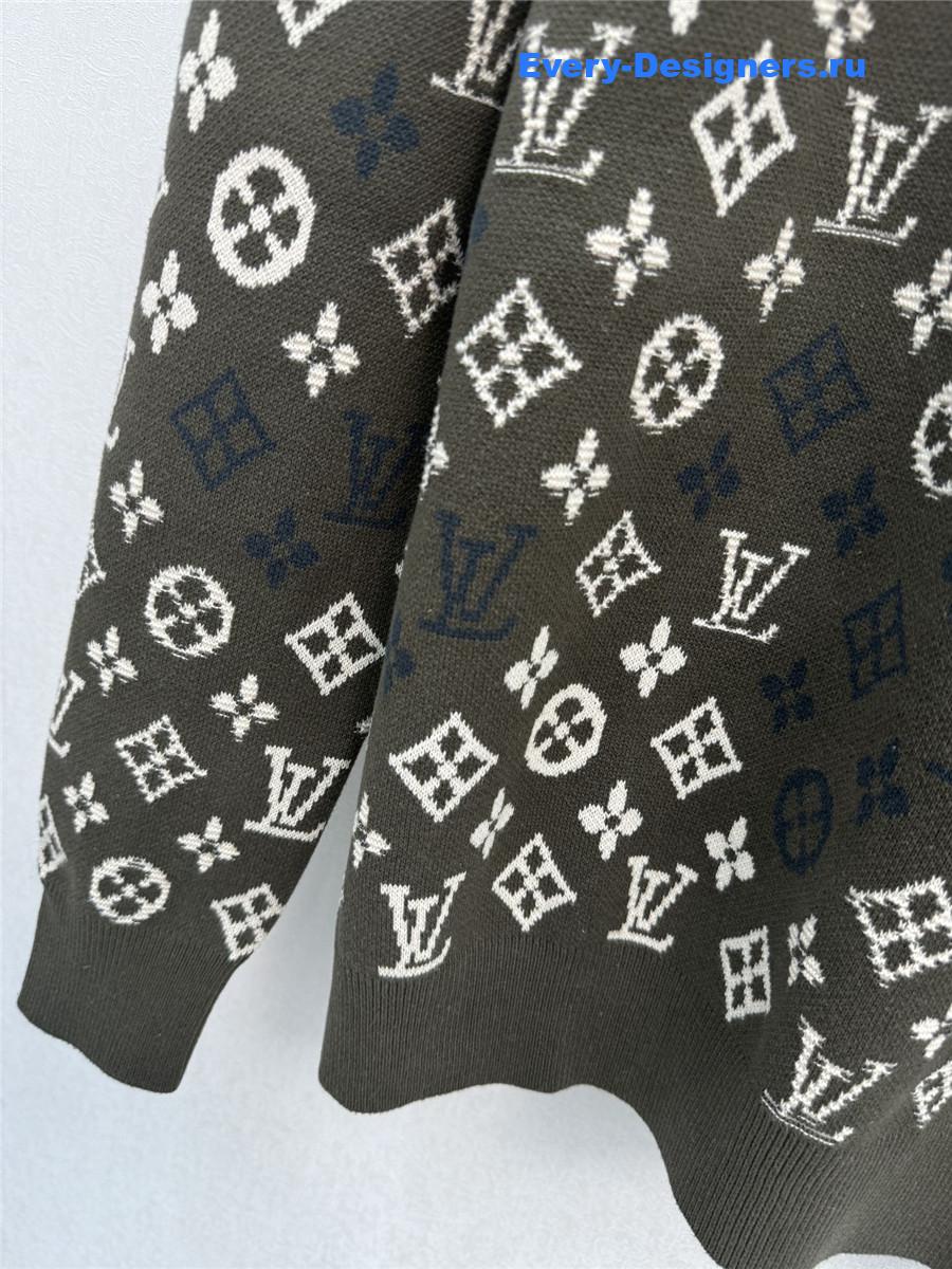 l0vis Vvtt0n crew neck pullover sweater