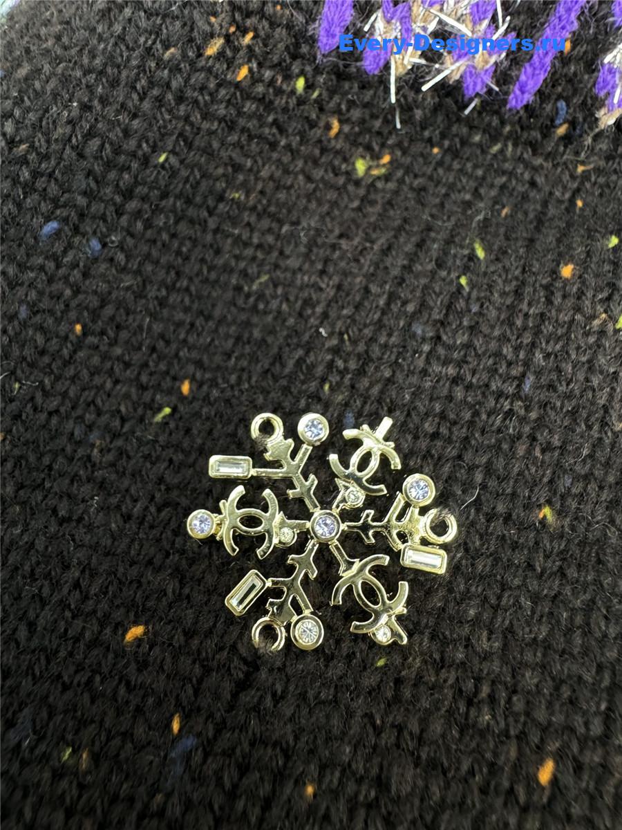 Ch**el black christmas skiing crew neck sweater