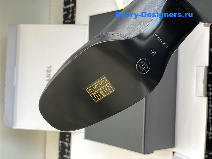 Ch**el cap toe block heel pumps