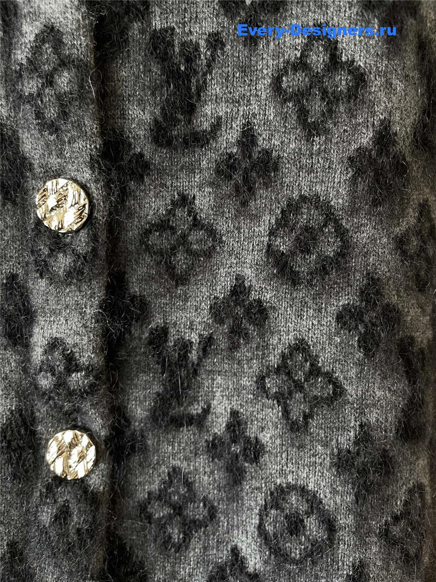 l0vis Vvtt0n brushed monogram cardigan
