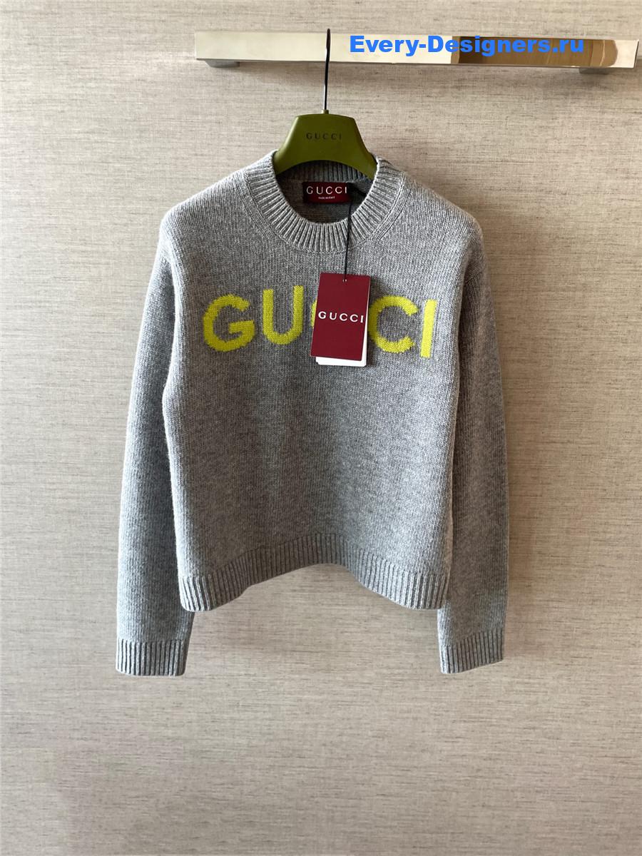 Gvc*1 grey intarsia-knit logo sweater